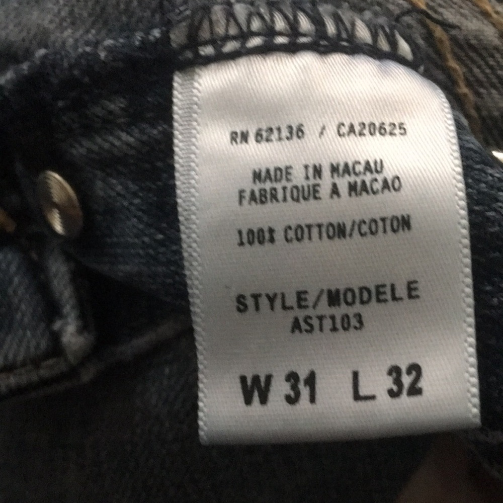 COPY - GUESS JEANS MONTARA - Straight Leg Denim Jeans, Size 31 x 32 - Picture 9 of 15